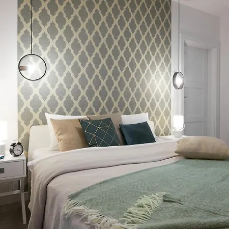 Cleopatra Apartment